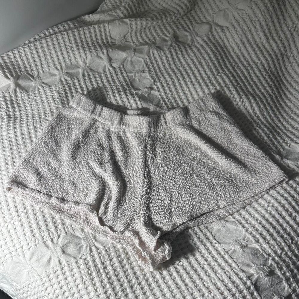 Aerie Women's White Shorts - Picture 1 of 3